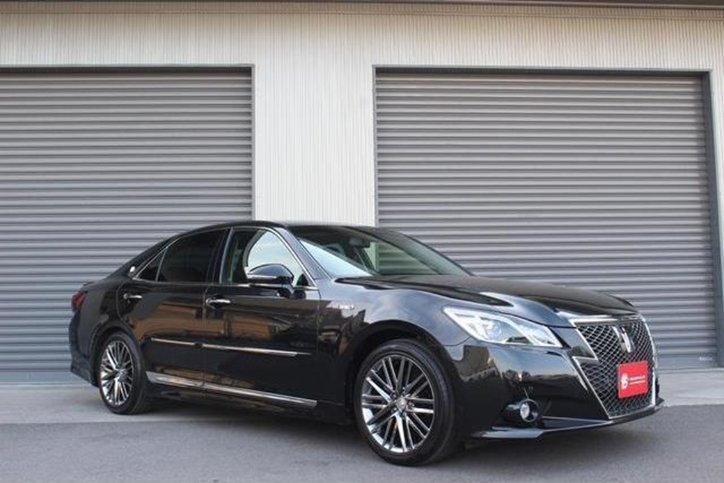 2013 Toyota Crown Athlete 116,454kms | Image 1 of 19