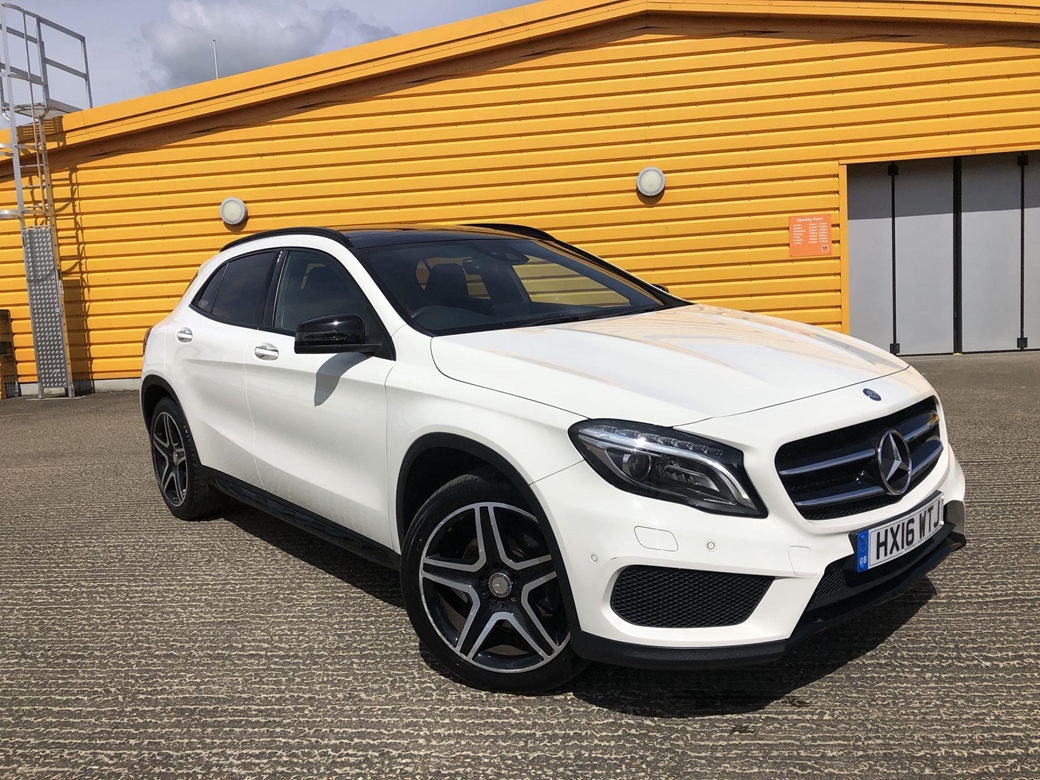 2016 Mercedes-Benz GLA Class GLA250 4WD 52,645kms | Image 1 of 40