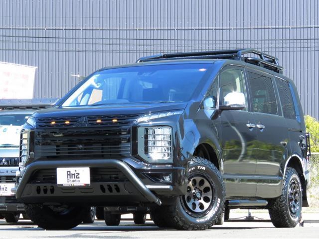 2023 Mitsubishi Delica D5 4WD Turbo 27kms | Image 1 of 18