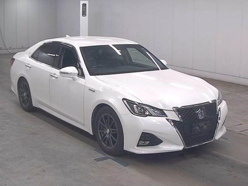2016 Toyota Crown Athlete 119,101kms | Image 1 of 6