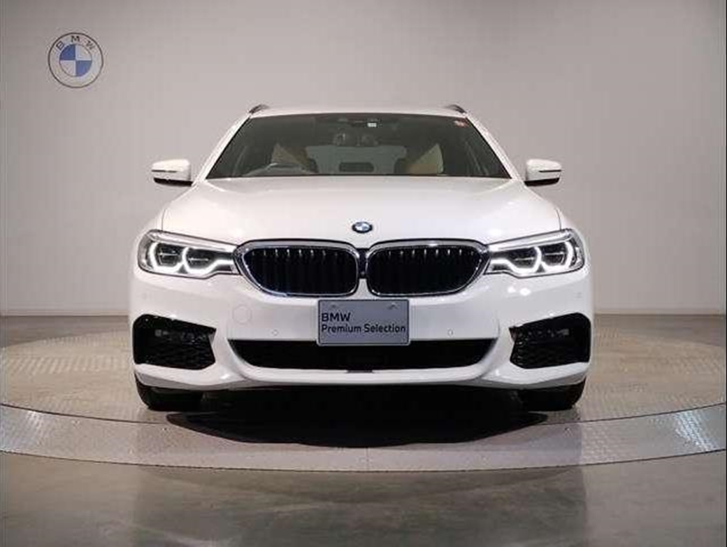 2017 BMW 5 Series 530i 41,000kms | Image 1 of 17