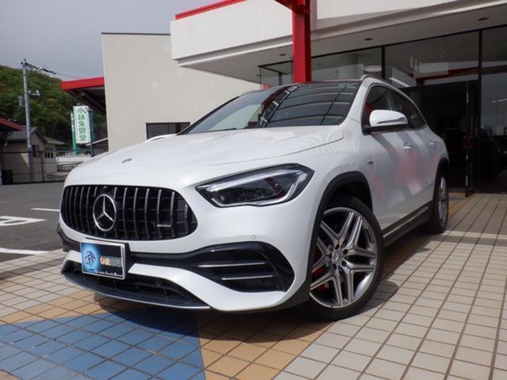 2022 Mercedes-AMG GLA 45 4WD 6,500kms | Image 1 of 9