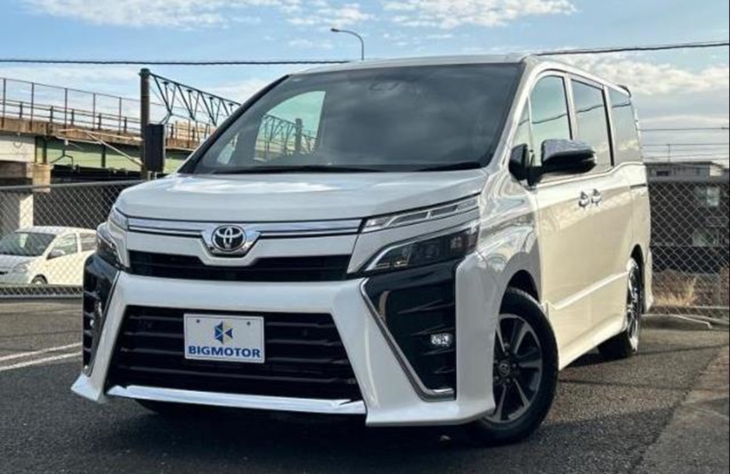 2020 Toyota Voxy ZS 45,000kms | Image 1 of 18