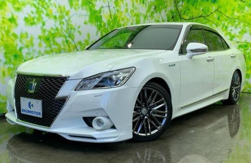 2015 Toyota Crown Athlete 47,000kms | Image 1 of 18