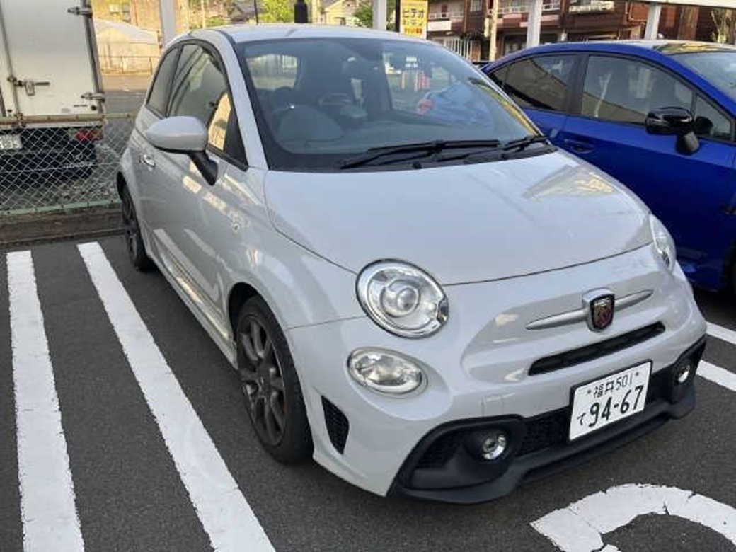 2017 Fiat 595 Abarth 95,985kms | Image 1 of 6