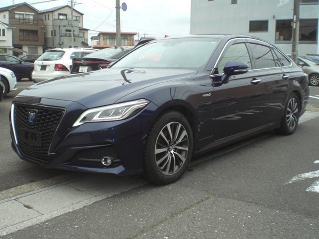2019 Toyota Crown Hybrid 62,000kms | Image 1 of 17