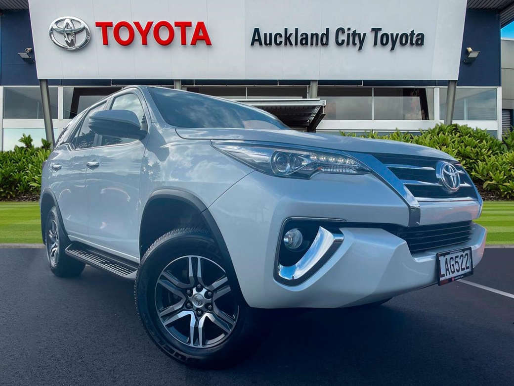 2017 Toyota Fortuner 106,036kms | Image 1 of 21